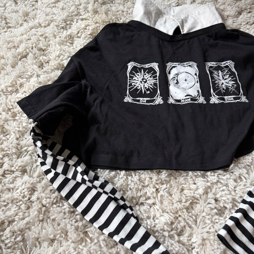 Stylish ROMWE Black and White moon Sun, stars astronomical horoscope Tarot Crop - Picture 5 of 7